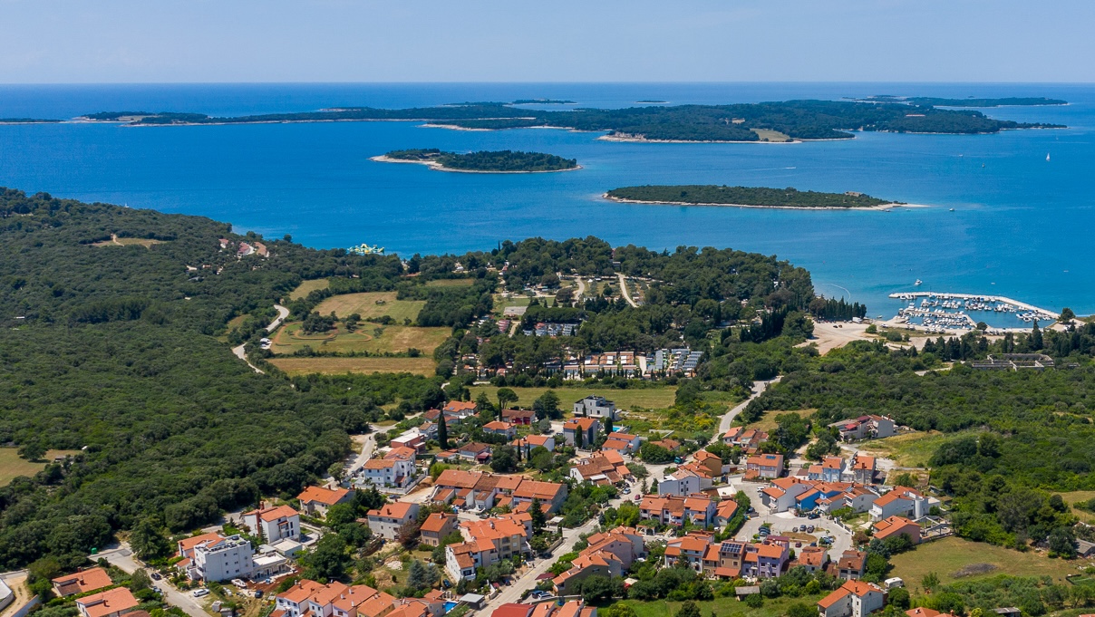 Pula Area Pula Landmarks & Attractions: History, Sea & Living in Pula, Istria ...
