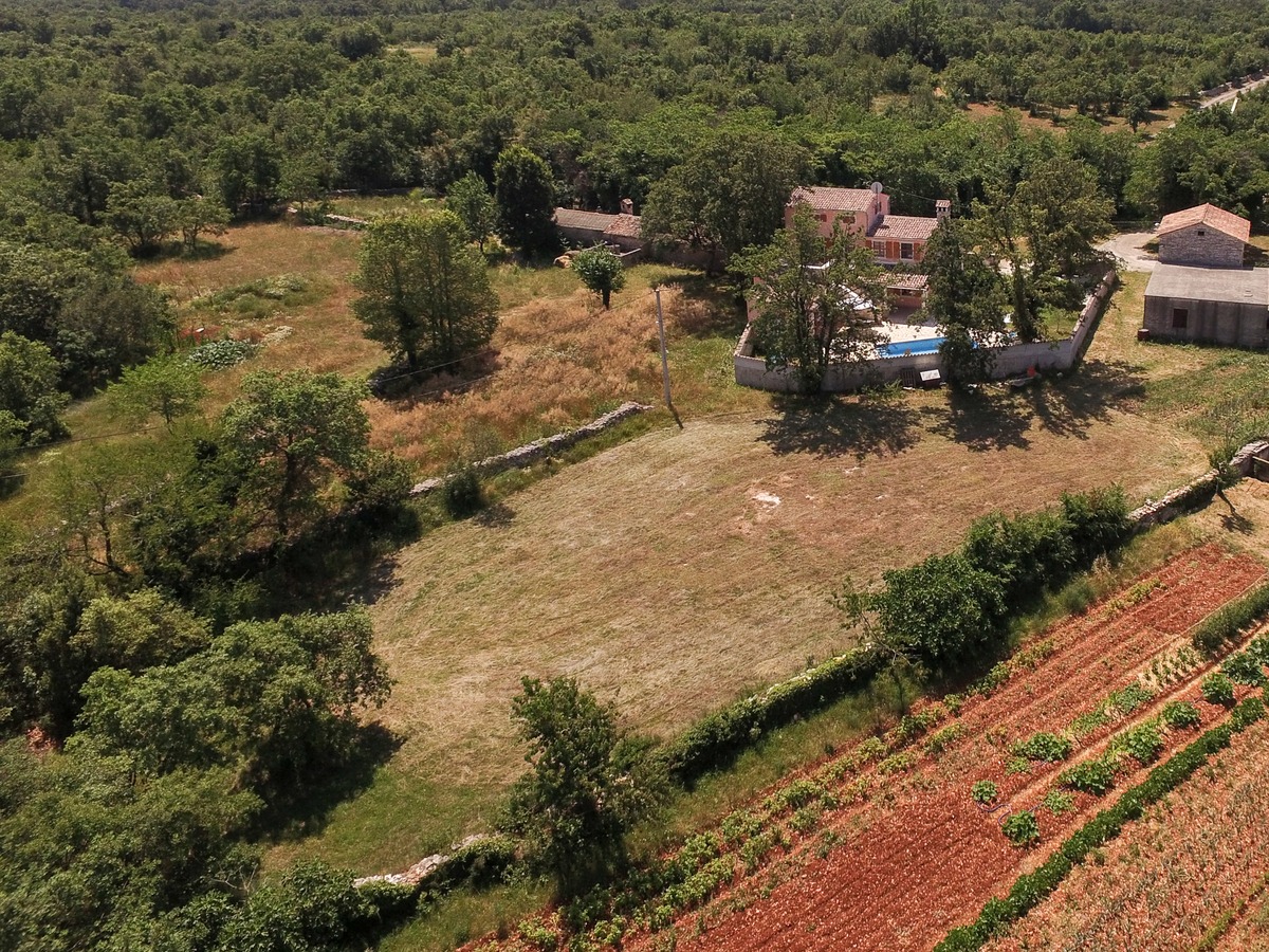 Casa in pietra di 220 m² con piscina e in vendita Dignano, Istria