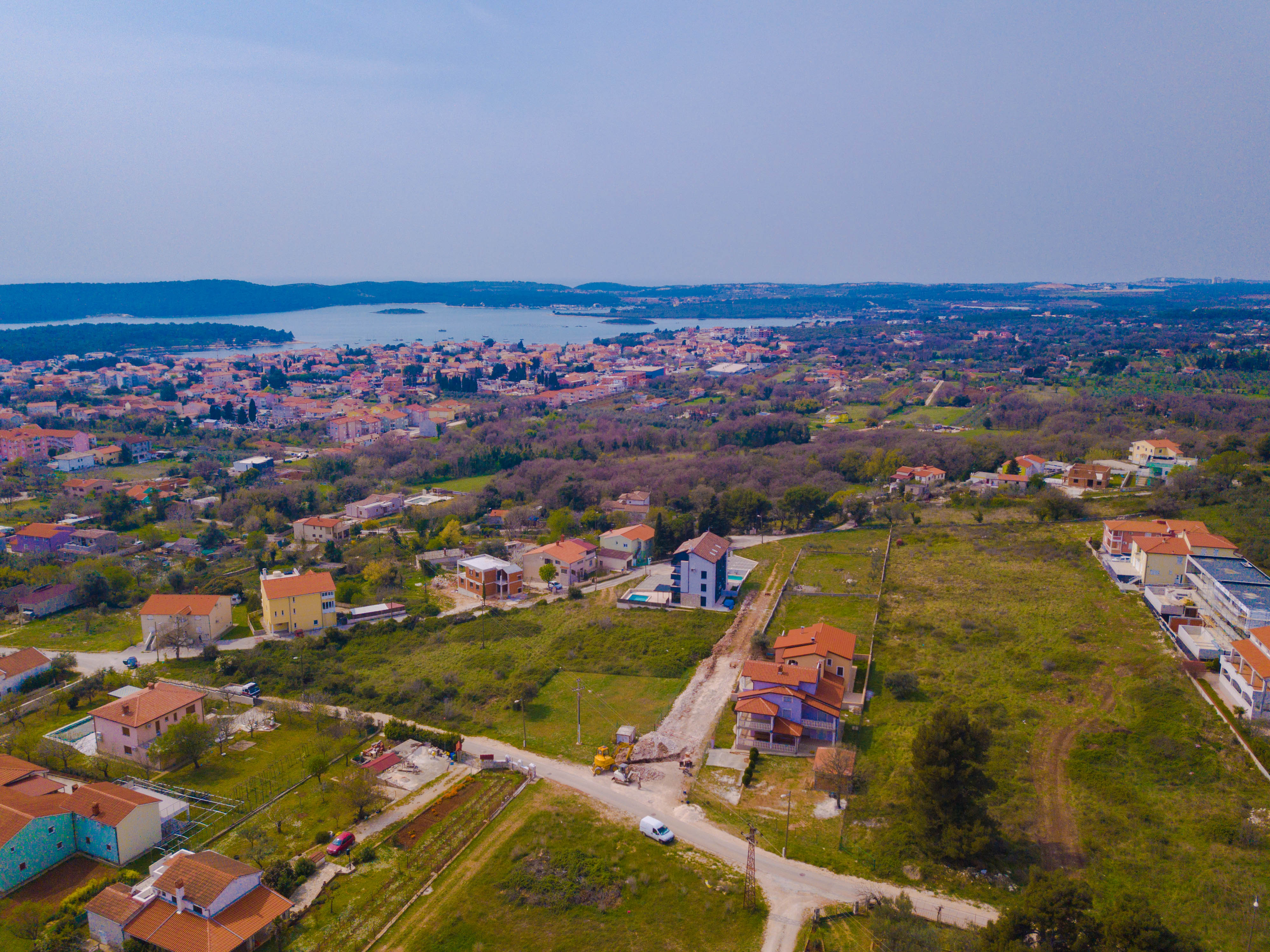 Prodaje se prostrano građevinsko zemljište u Medulinu Maris Nekretnine