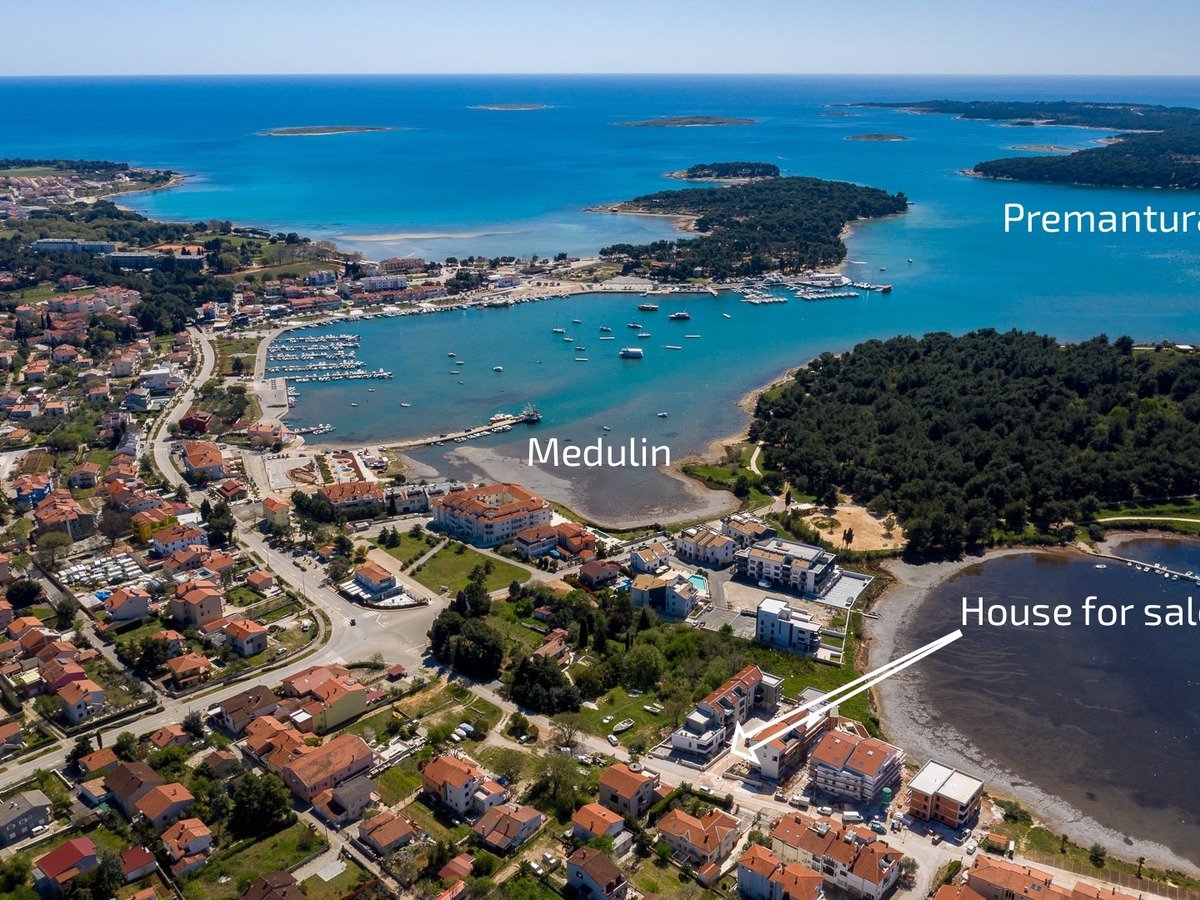 Novoizgrađena luksuzna vila u Medulinu Maris Nekretnine